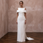 Sophisticated Ivory Matte Mikado Column for Museum Elopement