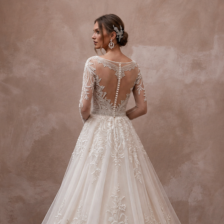 Bateau Neck Tulle Wedding Dress for a Classic Ceremony - Apparel & Accessories > Clothing > Wedding & Bridal Party Dresses > Wedding Dresses - Mignonette Bridal