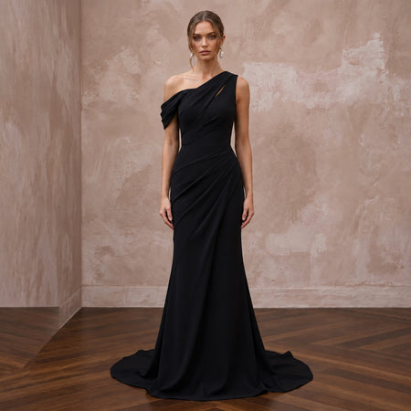 Black Minimalist Crepe Asymmetrical One-Shoulder Formal Gown
