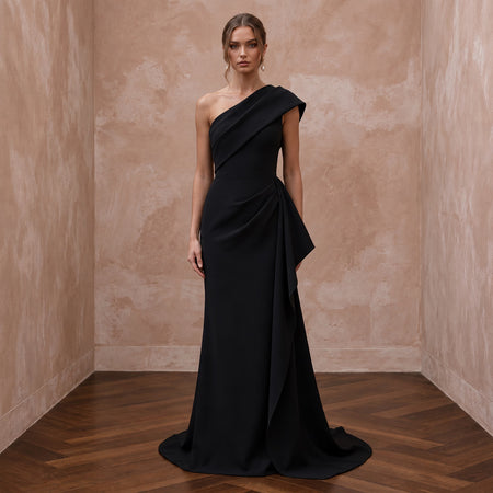 Black Minimalist Crepe Asymmetrical One-Shoulder Formal Gown