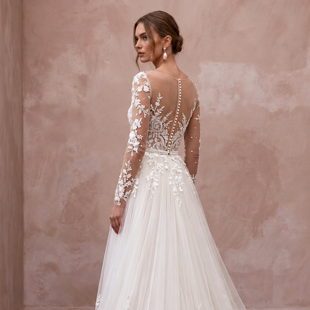 Chapel Train Tulle Wedding Dress for a Romantic Garden Ceremony