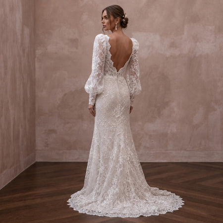 Country Lace Bridal Gown with Detachable Sleeves for an Outdoor Wedding