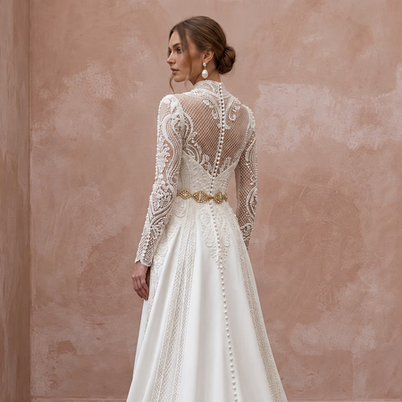 Custom Size Muslim Bridal Gown with Long Sleeves