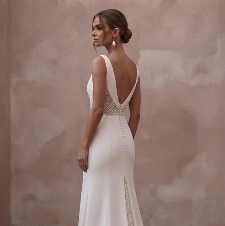 Destination Wedding Dresses with Easy-to-Pack Crepe