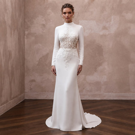 Elegant Crepe Bridal Dress for a Modern Winery Wedding