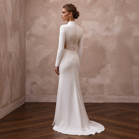 Elegant Crepe Bridal Dress for a Modern Winery Wedding