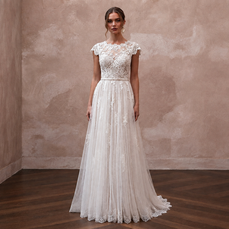 Elegant Lace Bridal Gown for an Intimate Garden Ceremony