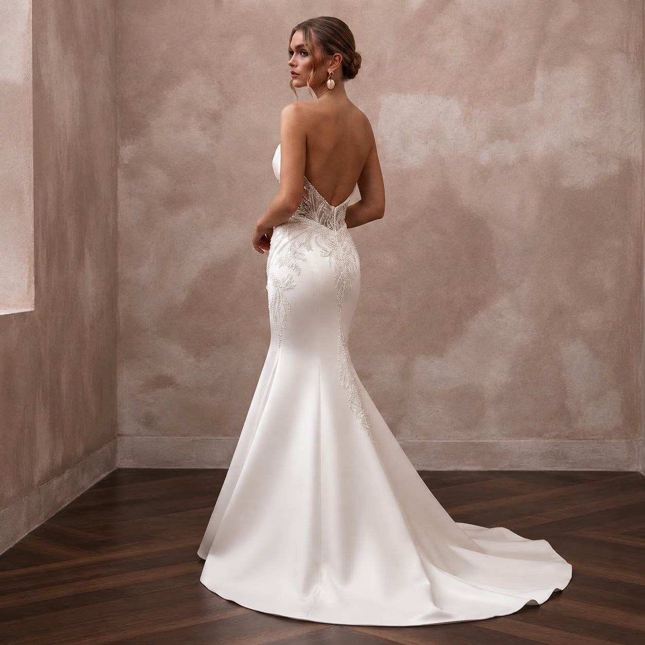 Elegant Mermaid Satin Wedding Dress for a Formal Reception
