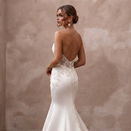 Elegant Mermaid Satin Wedding Dress for a Formal Reception