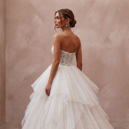 Elegant Organza Ball Gown Wedding Dress with Detachable Train