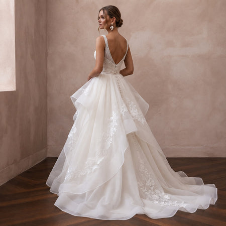 Elegant Organza Bridal Dress for a Black-Tie Reception