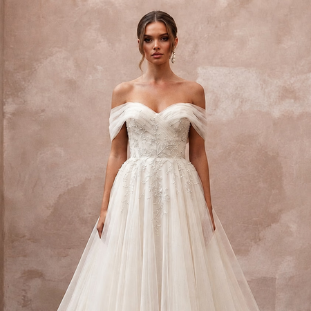 Elegant Tulle Wedding Dress with Off-the-Shoulder Neckline and Ball Gown Silhouette