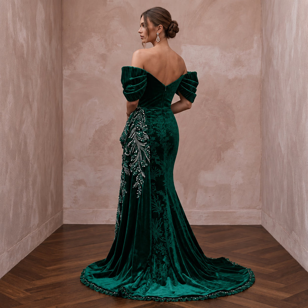 Emerald Green Velvet Off-the-Shoulder Mermaid Evening Gown for Winter Gala