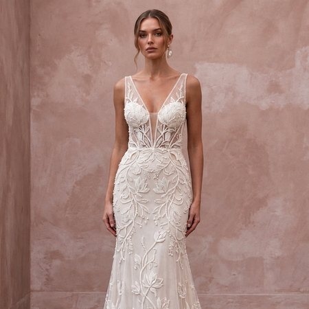 Enchanting Cream Embroidered Tulle Bridal Dress for Engagement Party