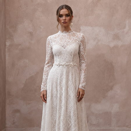 Long Sleeve Chantilly Lace Wedding Dresses with Romantic Style