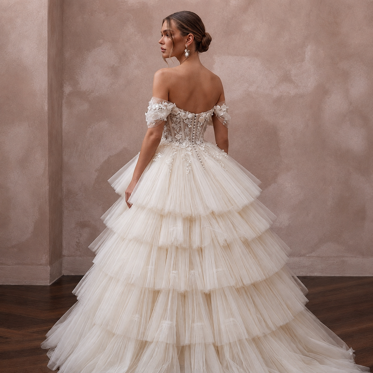 Luxury Wedding Dresses with Layered Tulle Ball Gowns Secondary image
