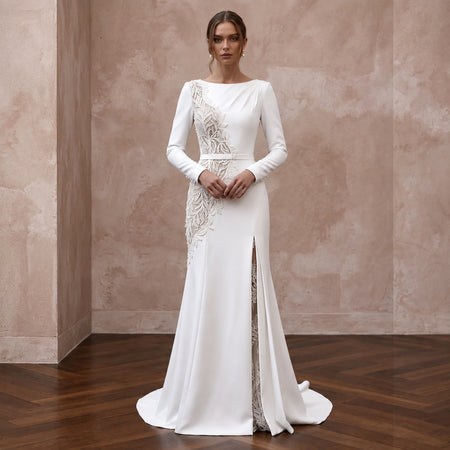 Made-to-Measure Crepe Bridal Gown for a Courthouse Wedding
