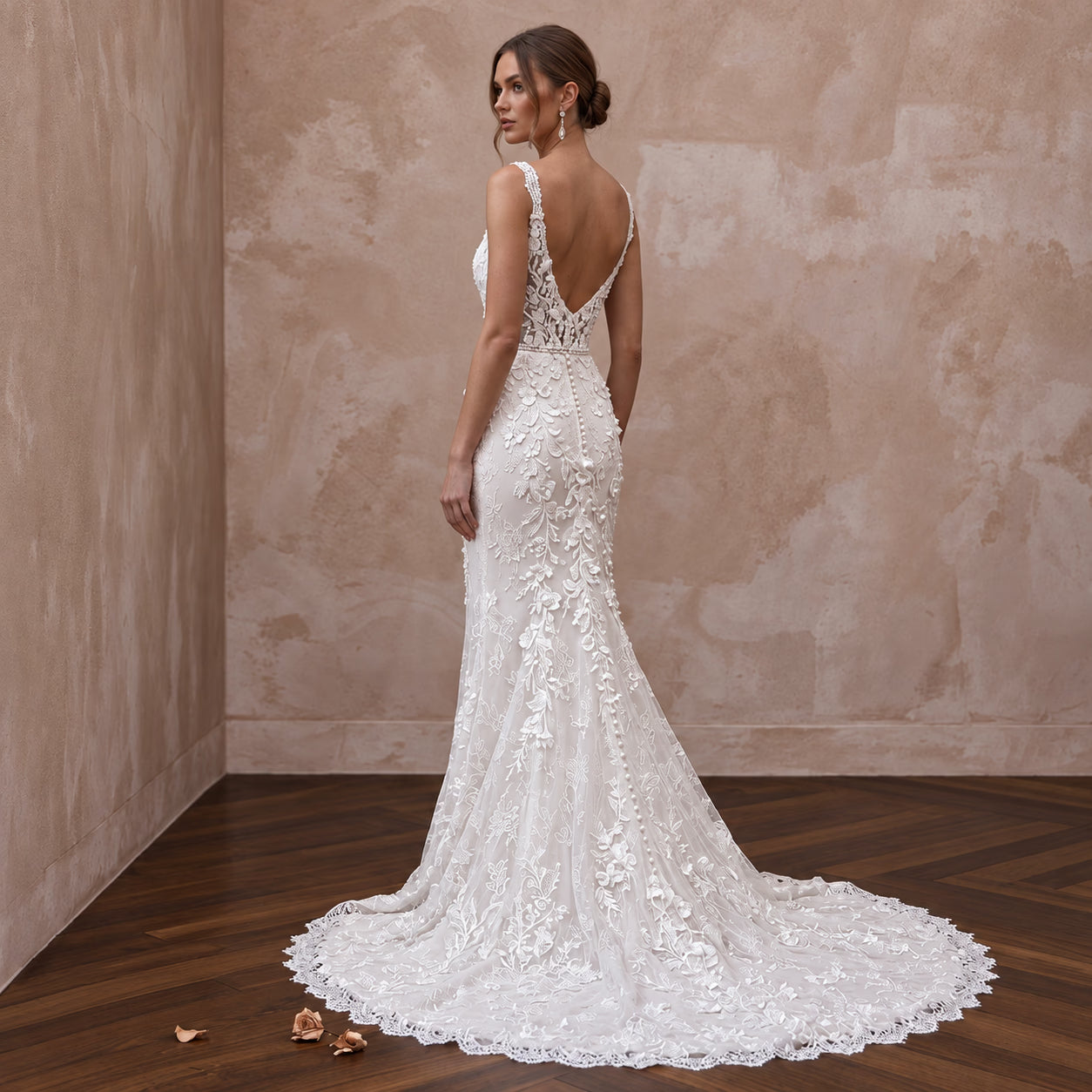 Made-to-Measure Lace Wedding Dress for a Garden Ceremony Secondary image