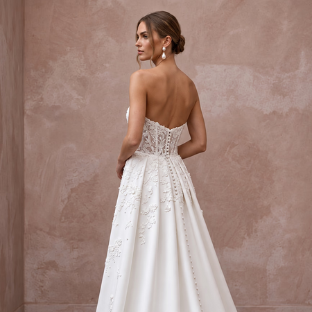 Minimalist Alabaster Matte Crepe Strapless Column Gown with Watteau Train