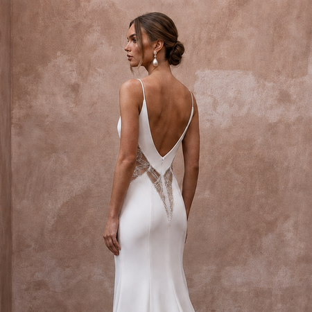 Minimalist White Jersey Mermaid Wedding Dress for Beach Elopement