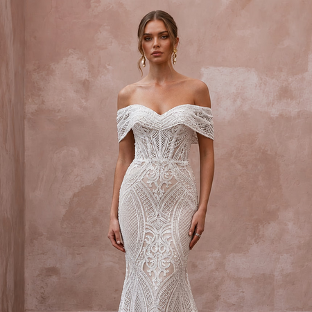 Modern Lace Wedding Dress with Off-the-Shoulder Neckline and Mermaid Silhouette