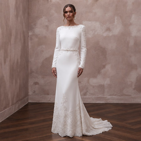 Petite Minimalist Crepe Wedding Dress for a Courthouse Wedding