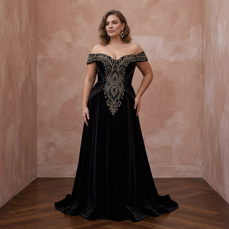Plus Size Black Velvet Off-the-Shoulder Sweetheart Gown