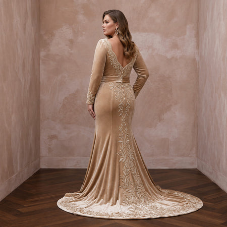 Plus Size Champagne Velvet Sweetheart Neckline Winter Wedding Dress
