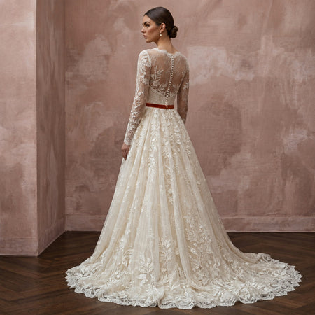 Romantic Lace Wedding Dress for an October Wedding