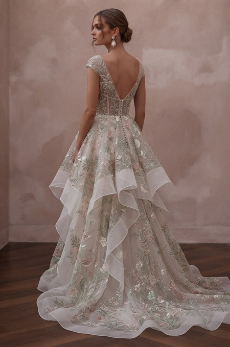 Summer Wedding Dresses with Breathable Organza Fabrics