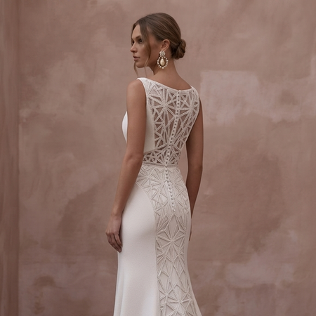 Sweep Train Wedding Dresses with Contemporary Simplicity