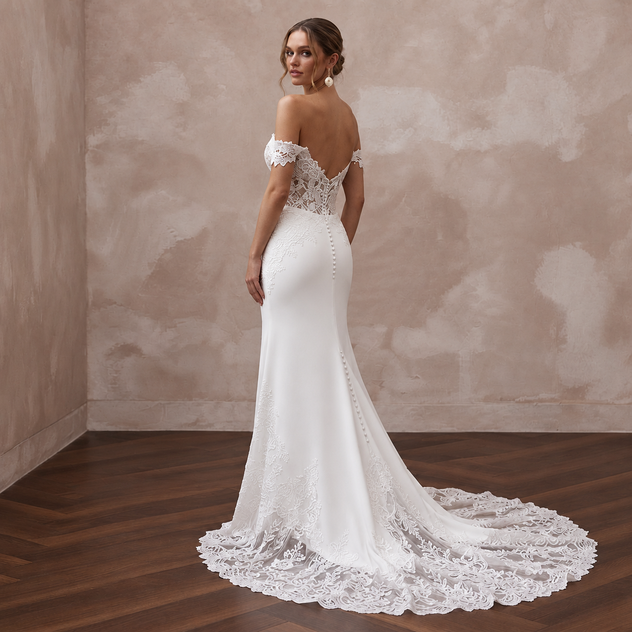 Sweetheart Lace Wedding Gown with Detachable Train Secondary image