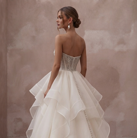 Tiered Organza Wedding Dresses with Dramatic Volume