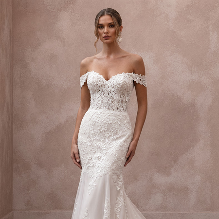 Trumpet Lace Wedding Dresses with Elegant Trains - Apparel & Accessories > Clothing > Wedding & Bridal Party Dresses > Wedding Dresses - Mignonette