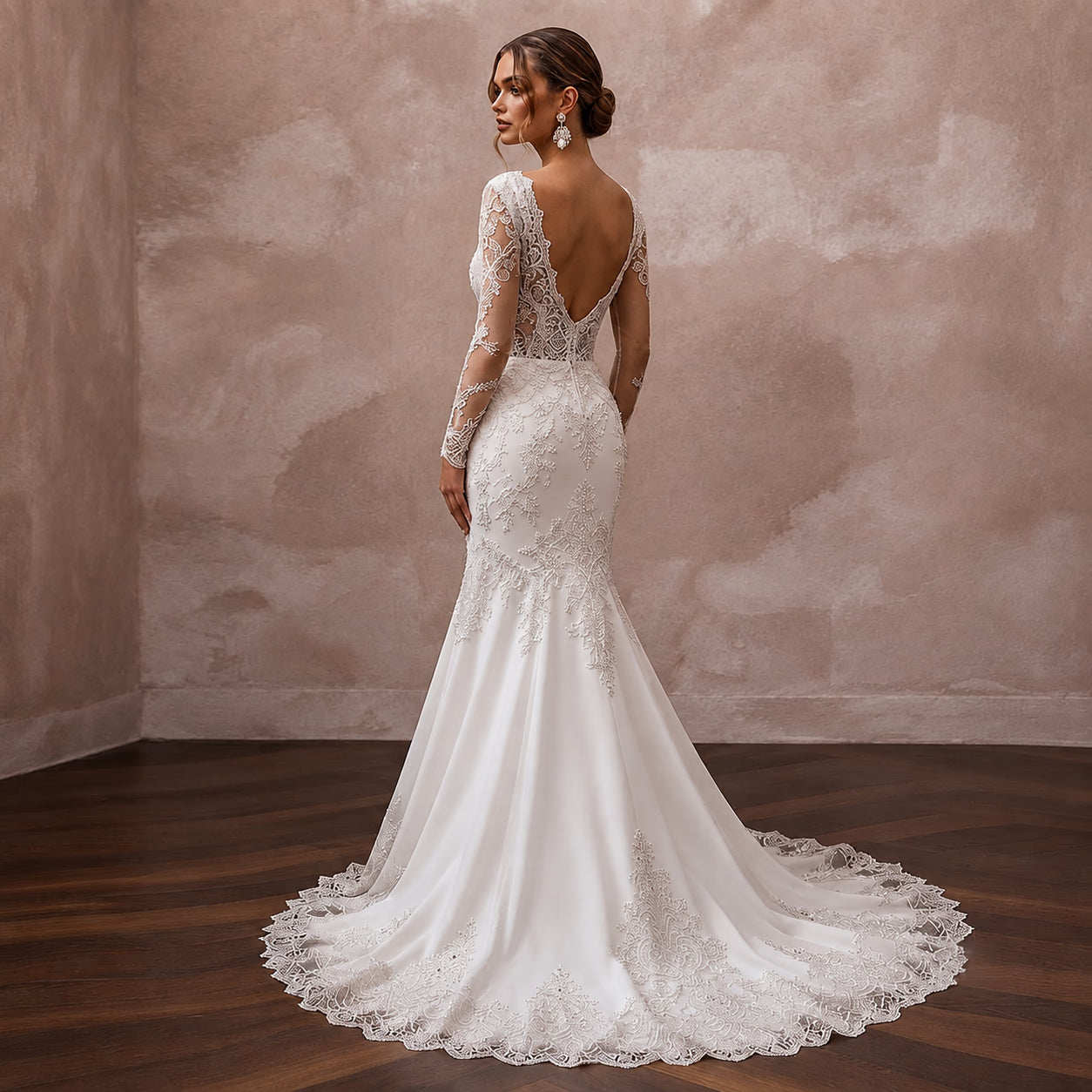 Trumpet Wedding Dresses with Crystal Lace Appliqués Secondary image
