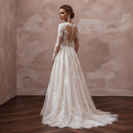 Venetian Lace Wedding Dresses with Intricate Floral Details