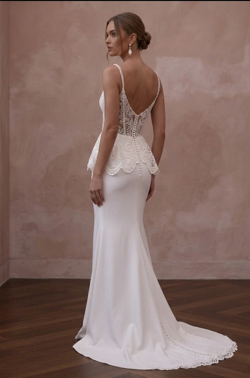 Vineyard Wedding Dresses with Elegant Lace Details - Apparel & Accessories > Clothing > Wedding & Bridal Party Dresses > Wedding Dresses - Mignonette