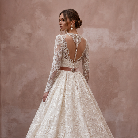 Vintage-Inspired Antique White Lace Ball Gown Bridal Dress for Themed Elopement
