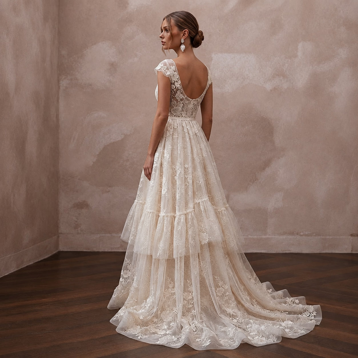 Vintage Floral Lace Bridal Gown with Scoop Neckline for an Outdoor Wedding Secondary image