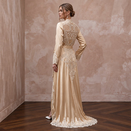 Vintage Lace Champagne Silk Bridal Robe for Getting Ready Photoshoot