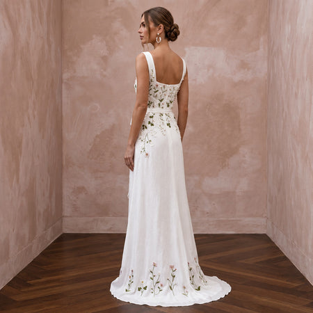 Whimsical White Cotton Voile Sheath Wedding Dress for Picnic Reception
