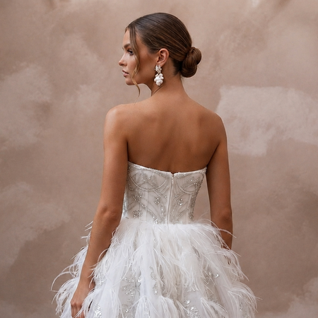Whimsical White Feather Tulle Short Dress for After-Dinner