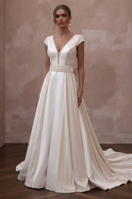 Winter Wedding Dresses with Velvet and Satin Details